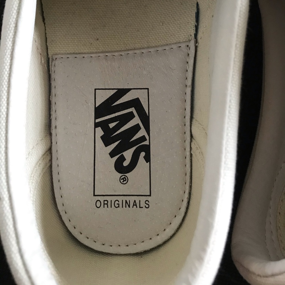 Vans - Picture 3 of 3